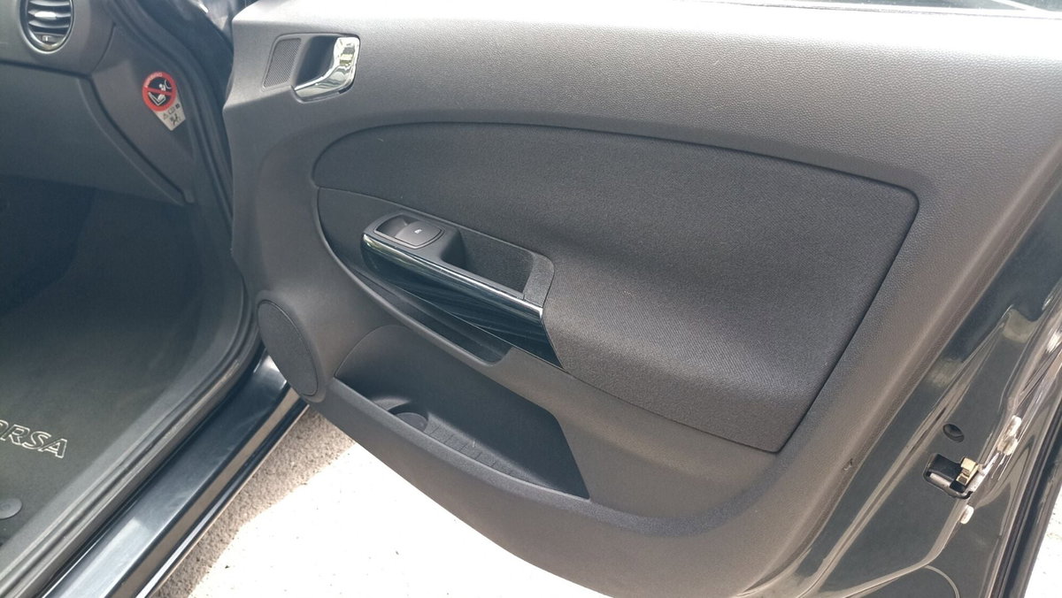 Opel Corsa 1.2 85CV 5 porte GPL-TECH Edition (11)