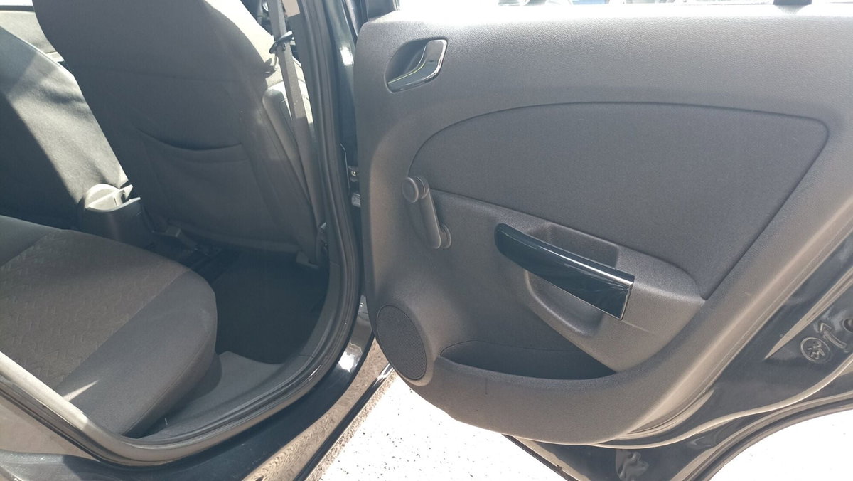 Opel Corsa 1.2 85CV 5 porte GPL-TECH Edition (14)