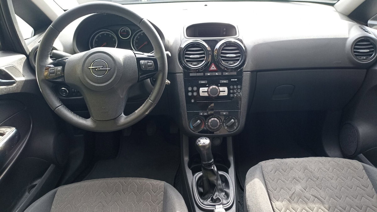 Opel Corsa 1.2 85CV 5 porte GPL-TECH Edition (16)