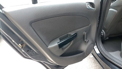 Opel Corsa 1.2 85CV 5 porte GPL-TECH Edition (18)