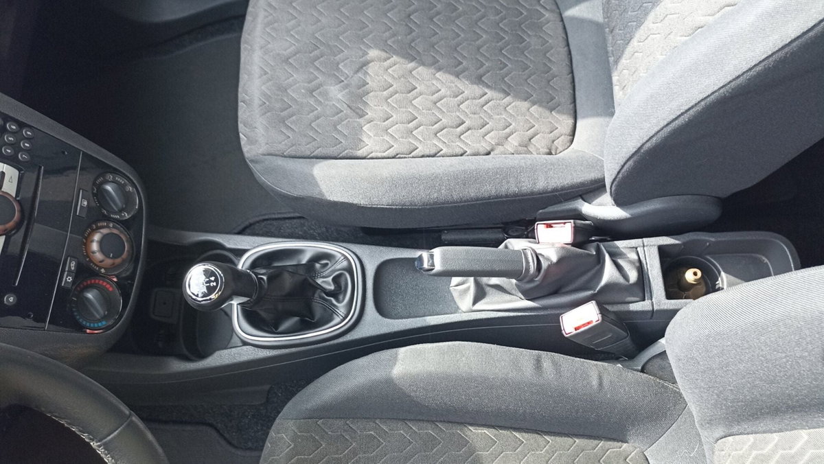 Opel Corsa 1.2 85CV 5 porte GPL-TECH Edition (20)