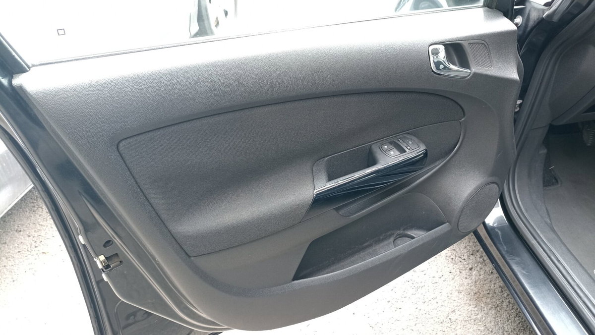 Opel Corsa 1.2 85CV 5 porte GPL-TECH Edition (9)
