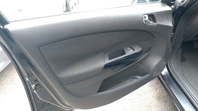 Opel Corsa 1.2 85CV 5 porte GPL-TECH Edition (9)