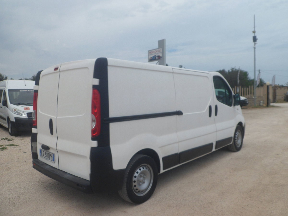 Renault Trafic Furgone T29 2.0 dCi 120CV PL-TN-DC Furgone Ice Plus (4)