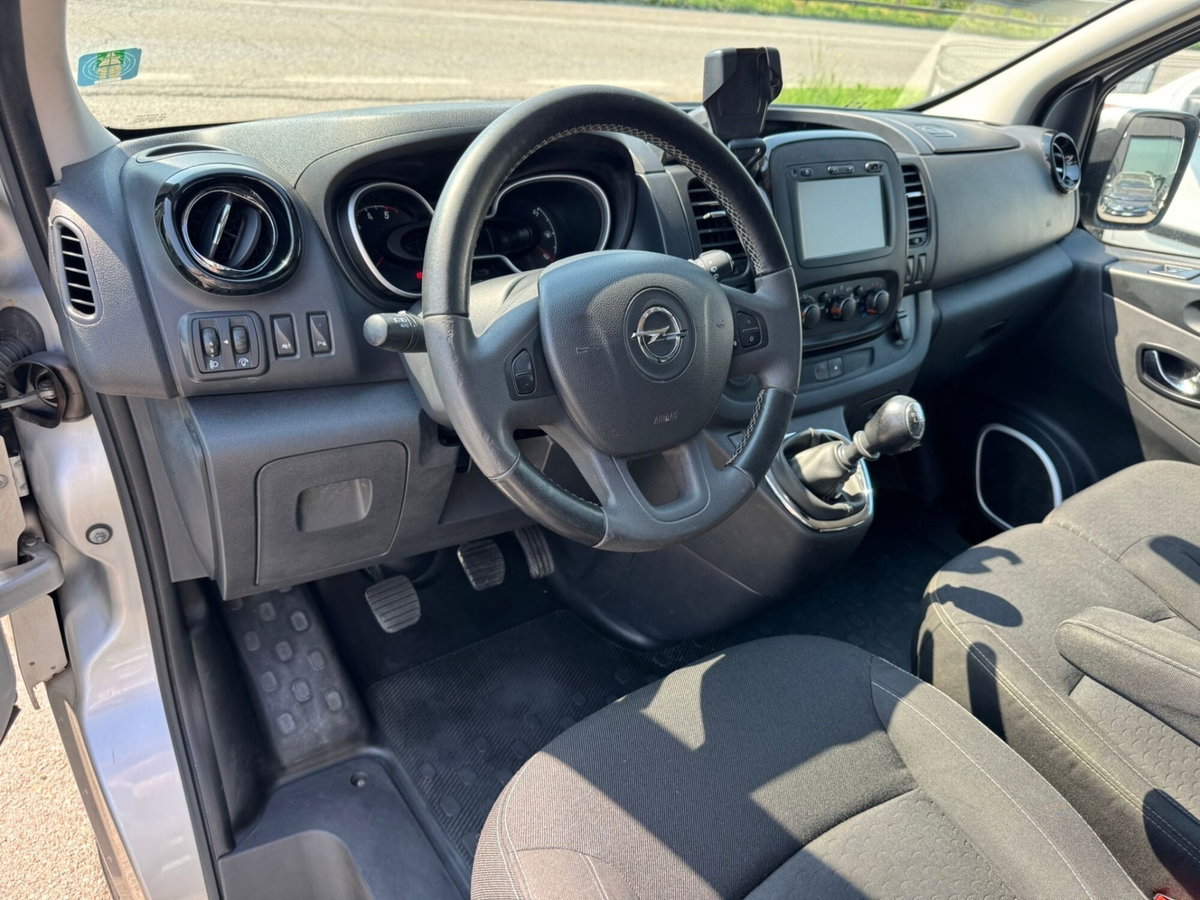 Opel Vivaro Furgone 29 1.6 BiTurbo 145CV S&S PL-TN Combi N1 (13)