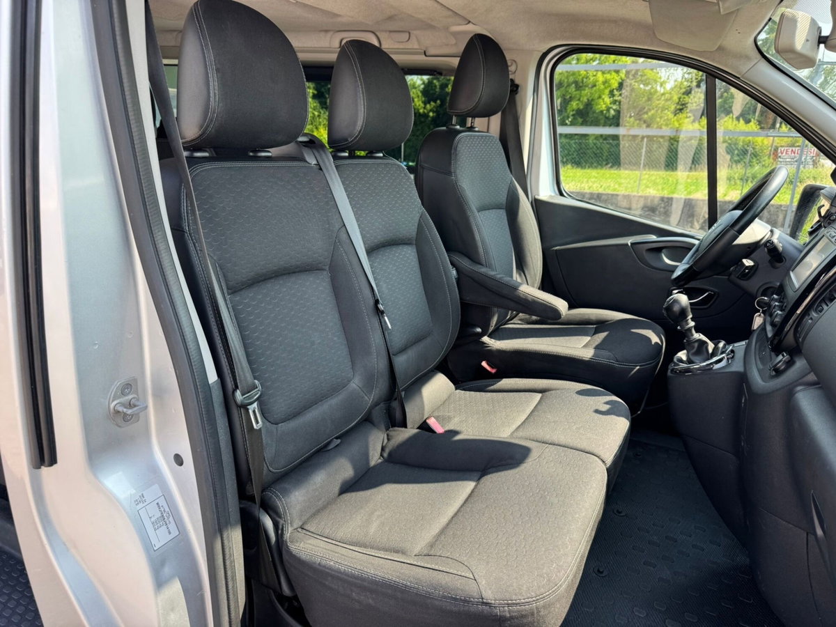 Opel Vivaro Furgone 29 1.6 BiTurbo 145CV S&S PL-TN Combi N1 (18)
