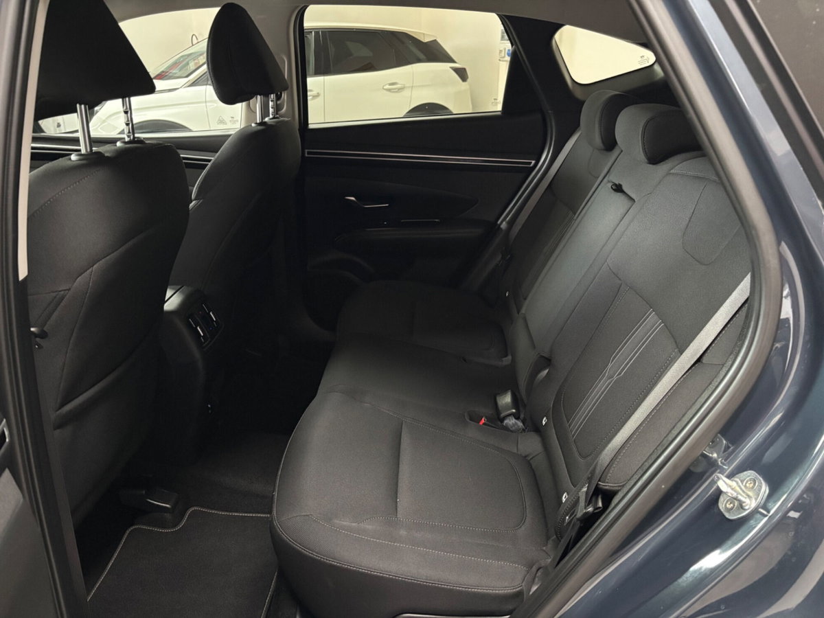 Hyundai Tucson 1.6 crdi 48V Xline 2wd imt (17)