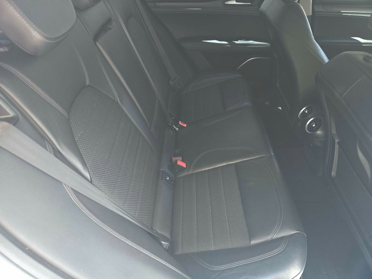 Alfa Romeo Stelvio Stelvio 2.2 Turbodiesel 150 CV AT8 RWD Super (11)