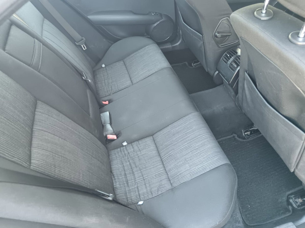 Mercedes-Benz Classe C 220 CDI Elegance (13)