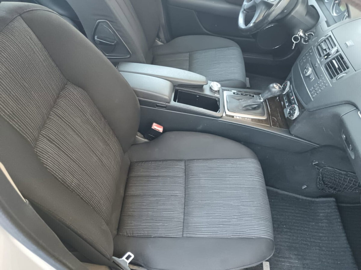 Mercedes-Benz Classe C 220 CDI Elegance (14)