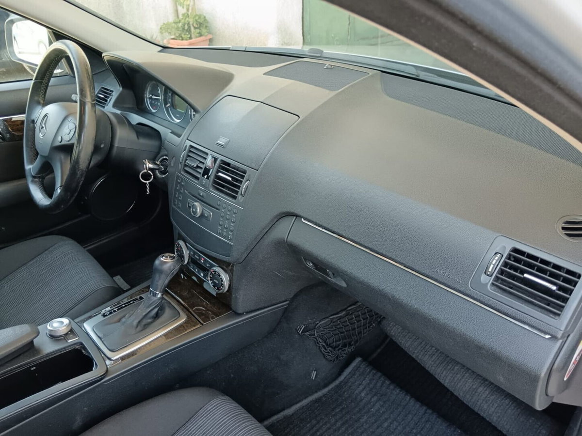 Mercedes-Benz Classe C 220 CDI Elegance (15)