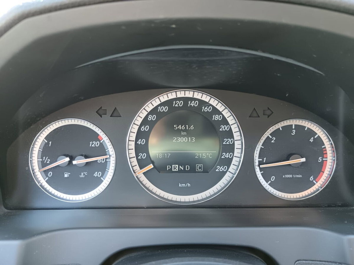 Mercedes-Benz Classe C 220 CDI Elegance (16)