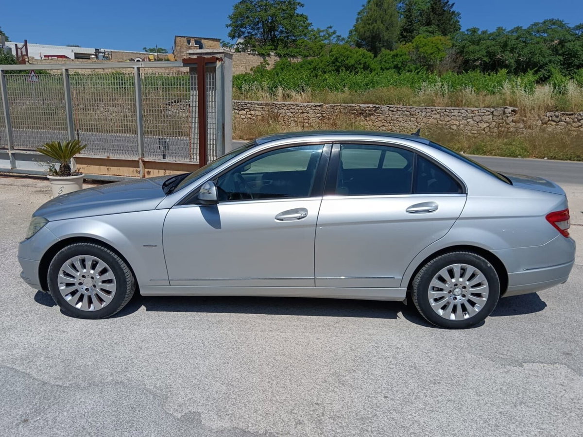 Mercedes-Benz Classe C 220 CDI Elegance (2)