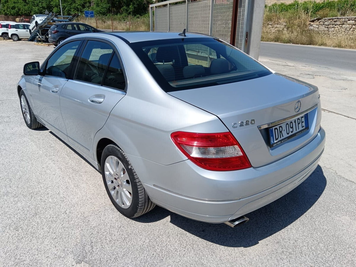 Mercedes-Benz Classe C 220 CDI Elegance (3)