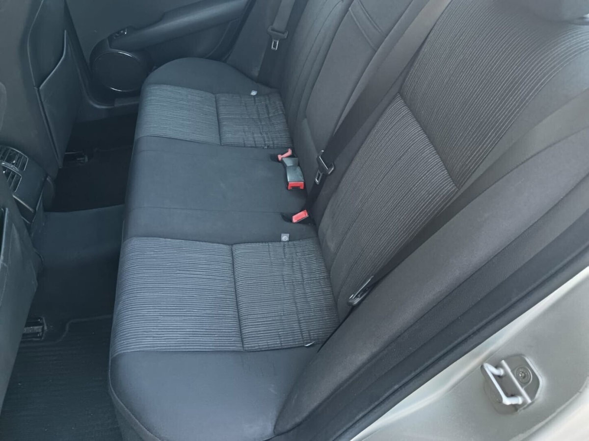 Mercedes-Benz Classe C 220 CDI Elegance (6)