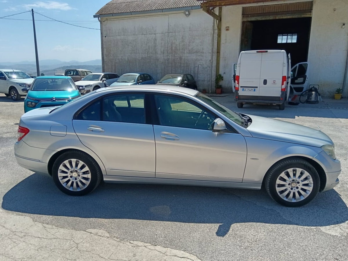 Mercedes-Benz Classe C 220 CDI Elegance (9)