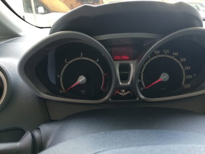 Ford Fiesta 1.4 TDCi 5p. Ghia (12)