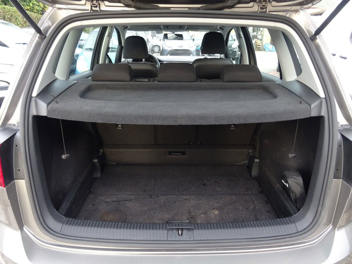 Volkswagen Golf 1.6 TDI 90 CV 5p. Trendline BlueMotion Technology (11)