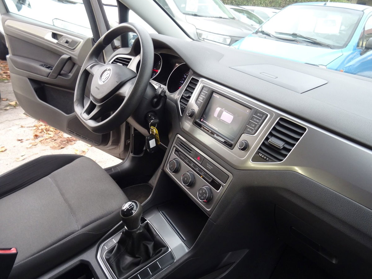Volkswagen Golf 1.6 TDI 90 CV 5p. Trendline BlueMotion Technology (13)