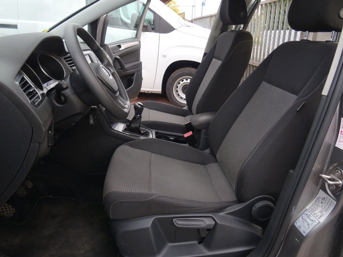 Volkswagen Golf 1.6 TDI 90 CV 5p. Trendline BlueMotion Technology (15)