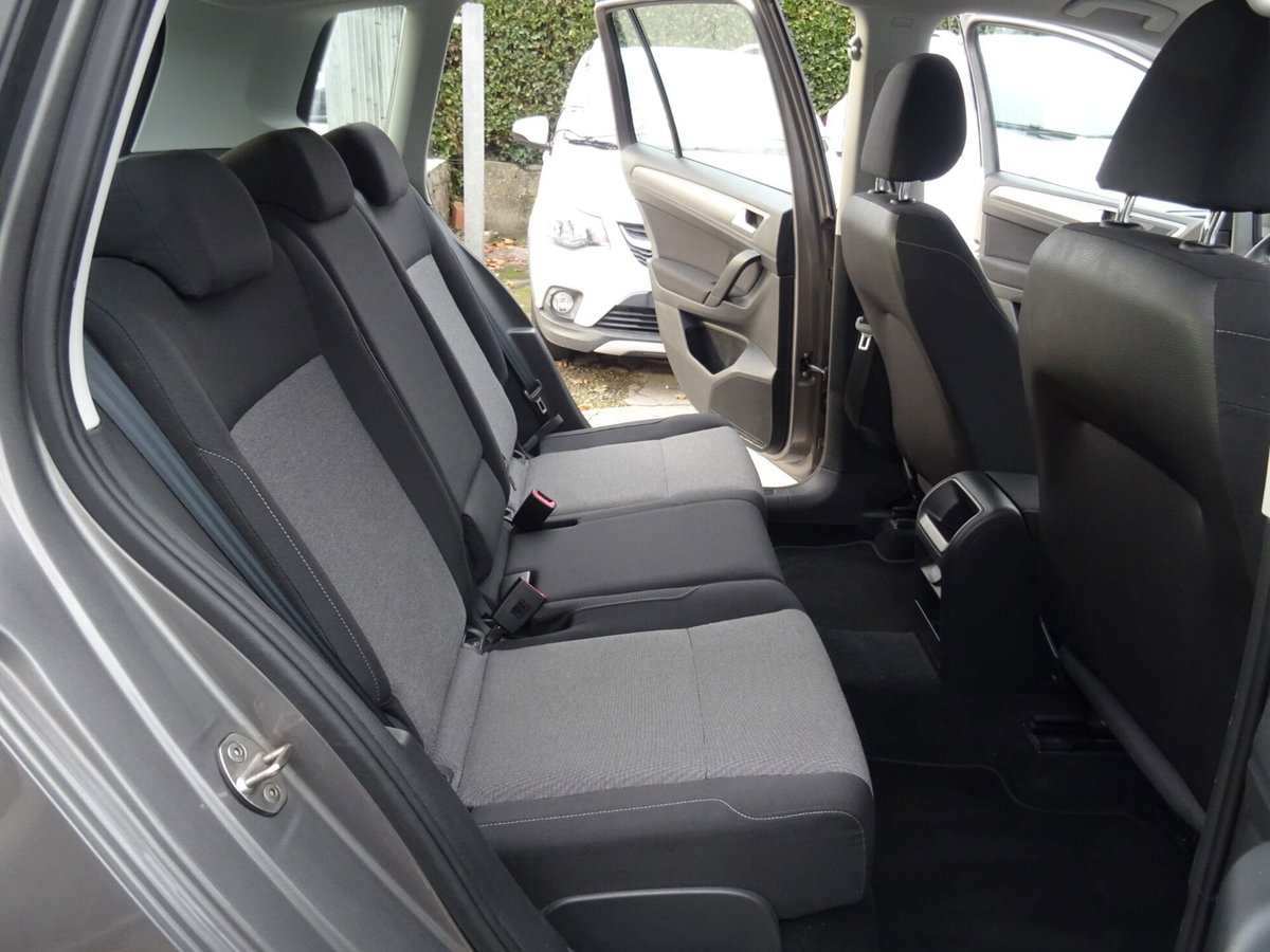 Volkswagen Golf 1.6 TDI 90 CV 5p. Trendline BlueMotion Technology (17)