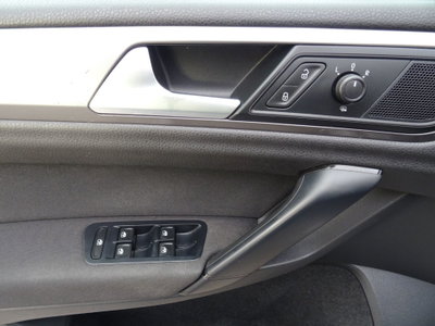 Volkswagen Golf 1.6 TDI 90 CV 5p. Trendline BlueMotion Technology (19)