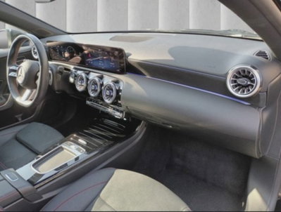 Mercedes-Benz Classe A Sedan 180 d AMG Line Premium Plus auto (9)