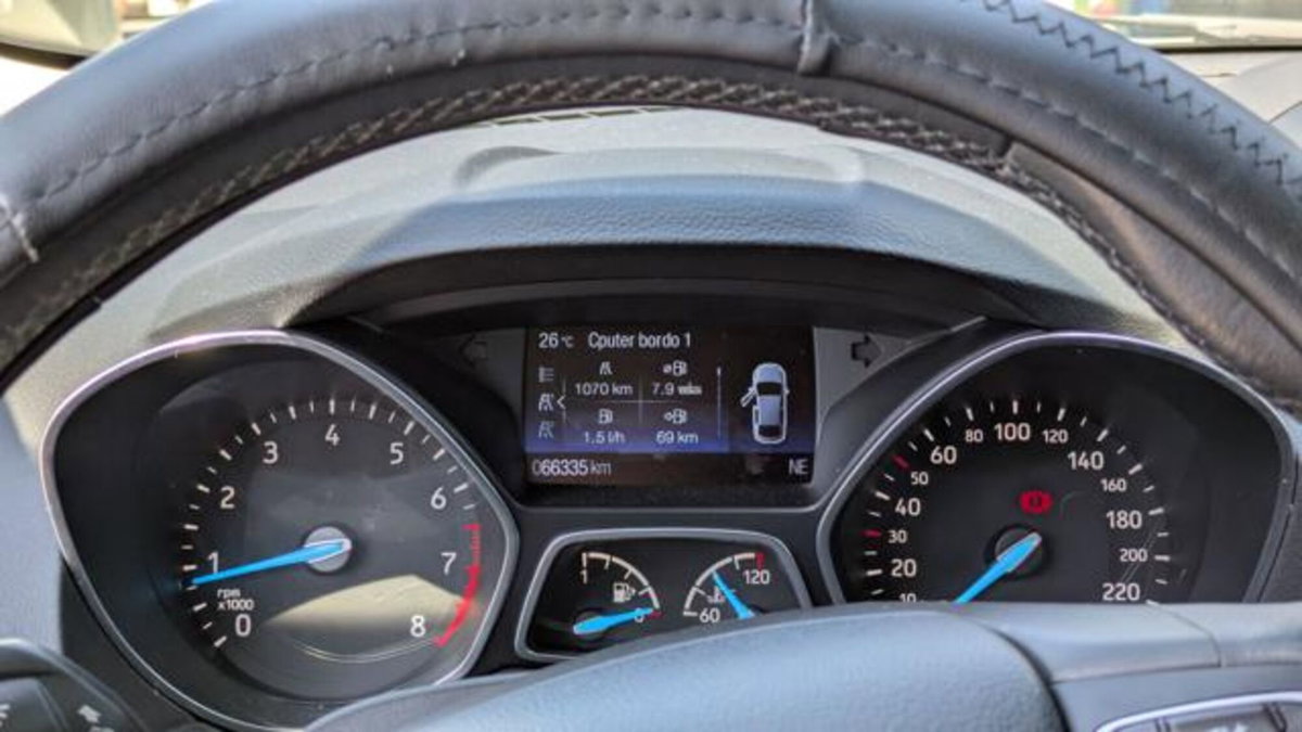 Ford Kuga 1.5 EcoBoost 120 CV 2WD (7)