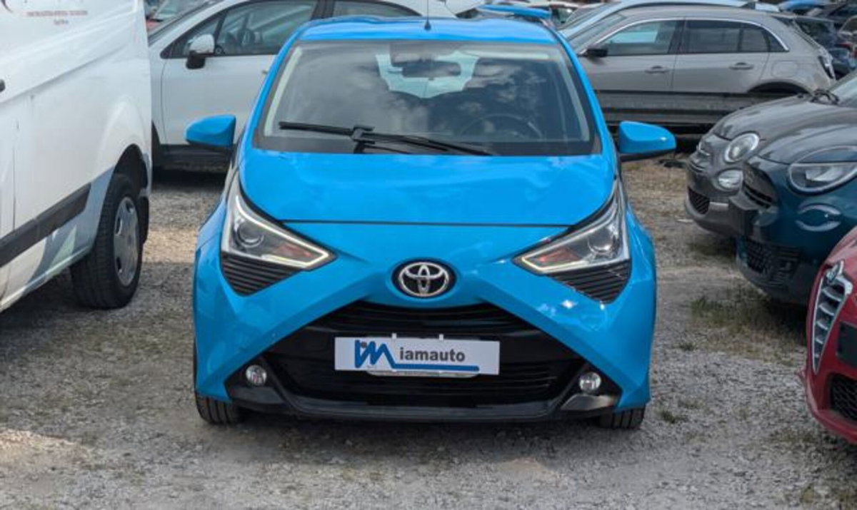 Toyota Aygo X 1.0 Lounge 72cv (11)