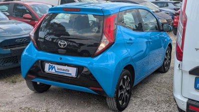 Toyota Aygo X 1.0 Lounge 72cv (3)