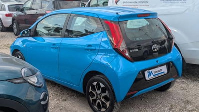 Toyota Aygo X 1.0 Lounge 72cv (4)