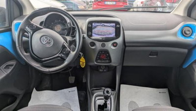 Toyota Aygo X 1.0 Lounge 72cv (7)
