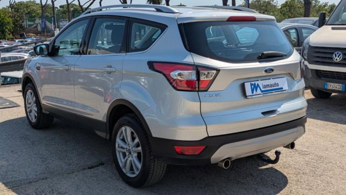 Ford Kuga 1.5 EcoBoost 120 CV 2WD (4)