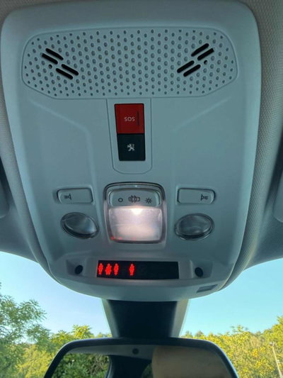 Peugeot 2008 BlueHDi 110 S&S Allure Pack (12)
