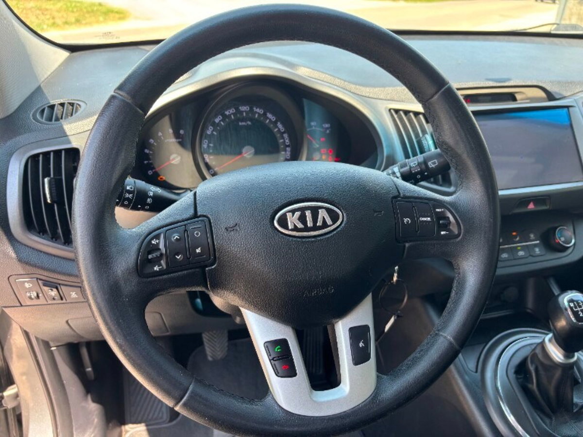 Kia Sportage 2.0 CRDI VGT AWD Active (12)
