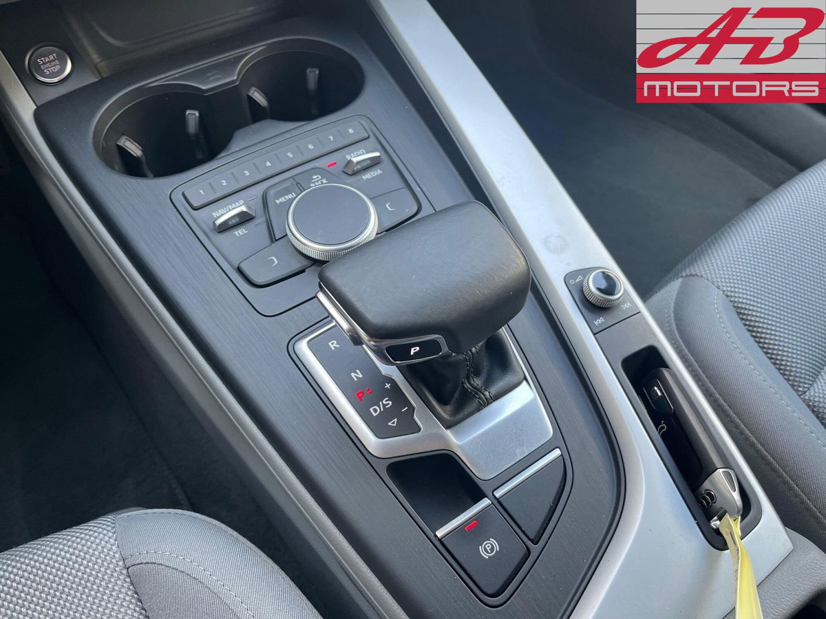 Audi A4 Avant 2.0 TDI 150 CV Business (18)