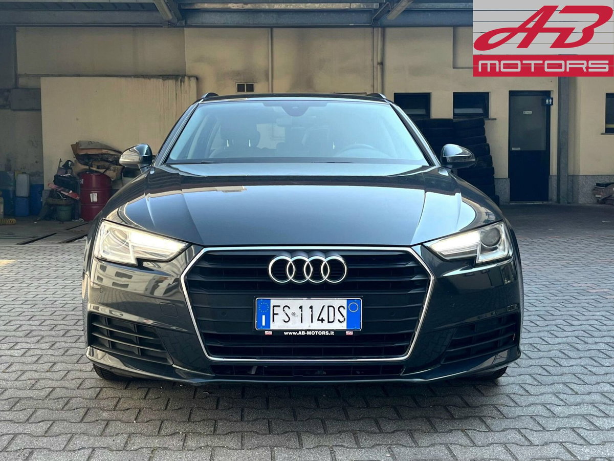 Audi A4 Avant 2.0 TDI 150 CV Business (2)