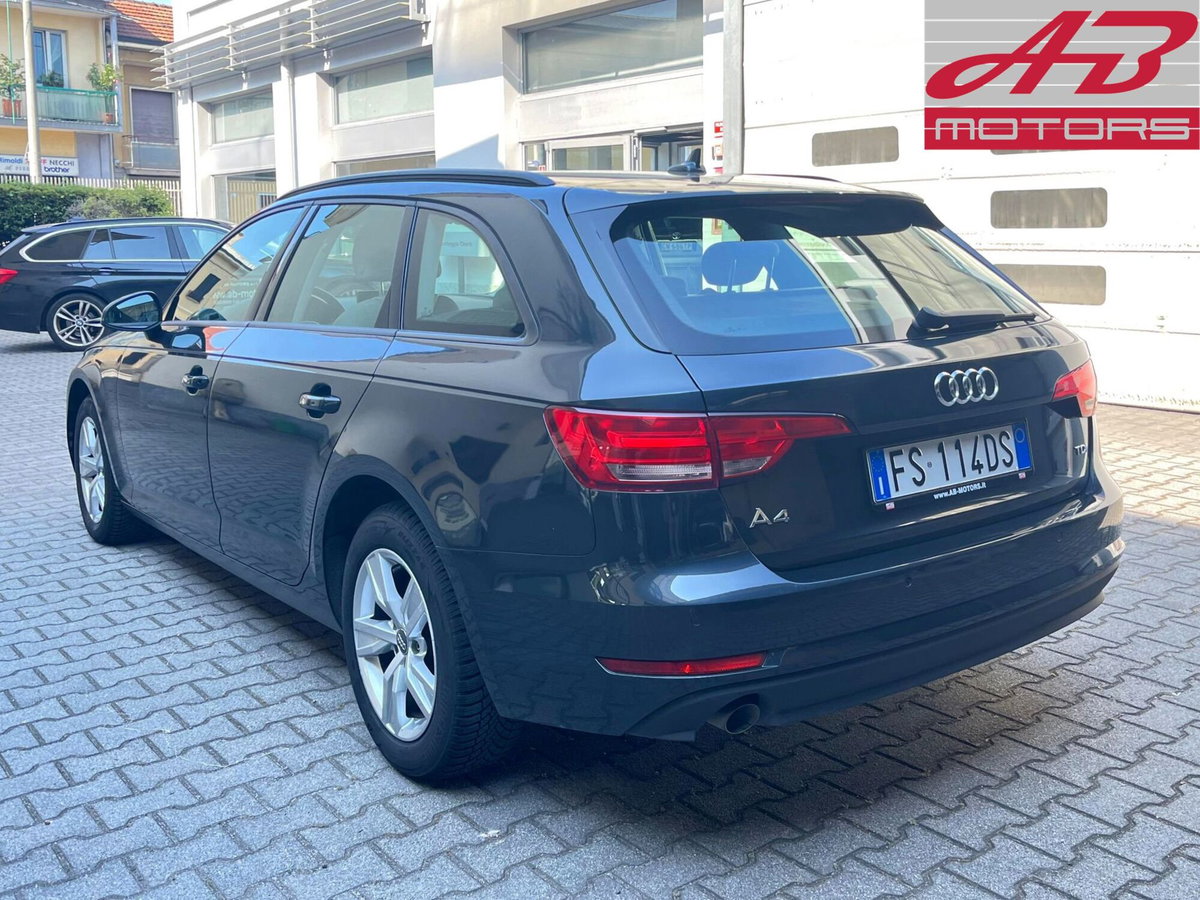 Audi A4 Avant 2.0 TDI 150 CV Business (7)