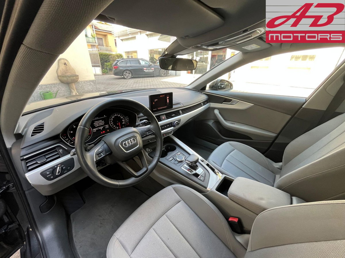 Audi A4 Avant 2.0 TDI 150 CV Business (9)