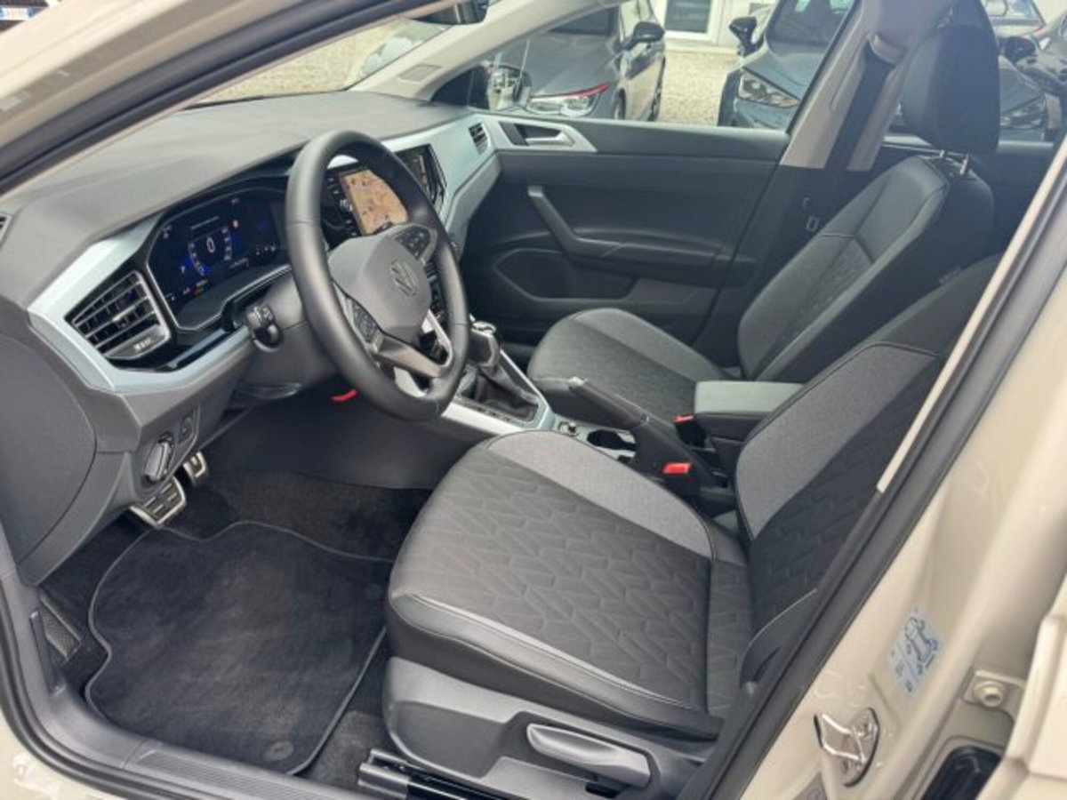 Volkswagen Polo 1.0 tsi Edition 95cv dsg (11)