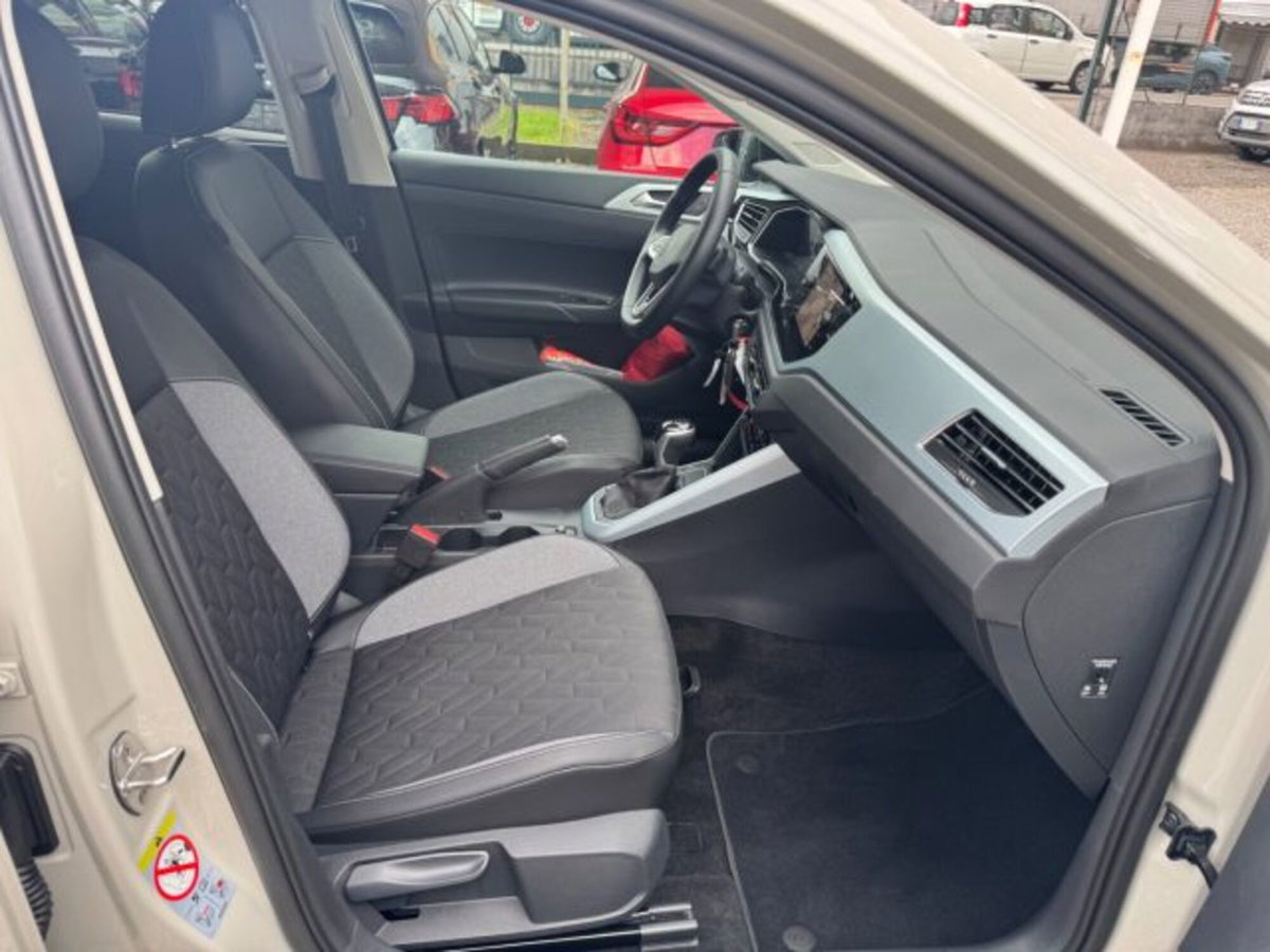 Volkswagen Polo 1.0 tsi Edition 95cv dsg (19)
