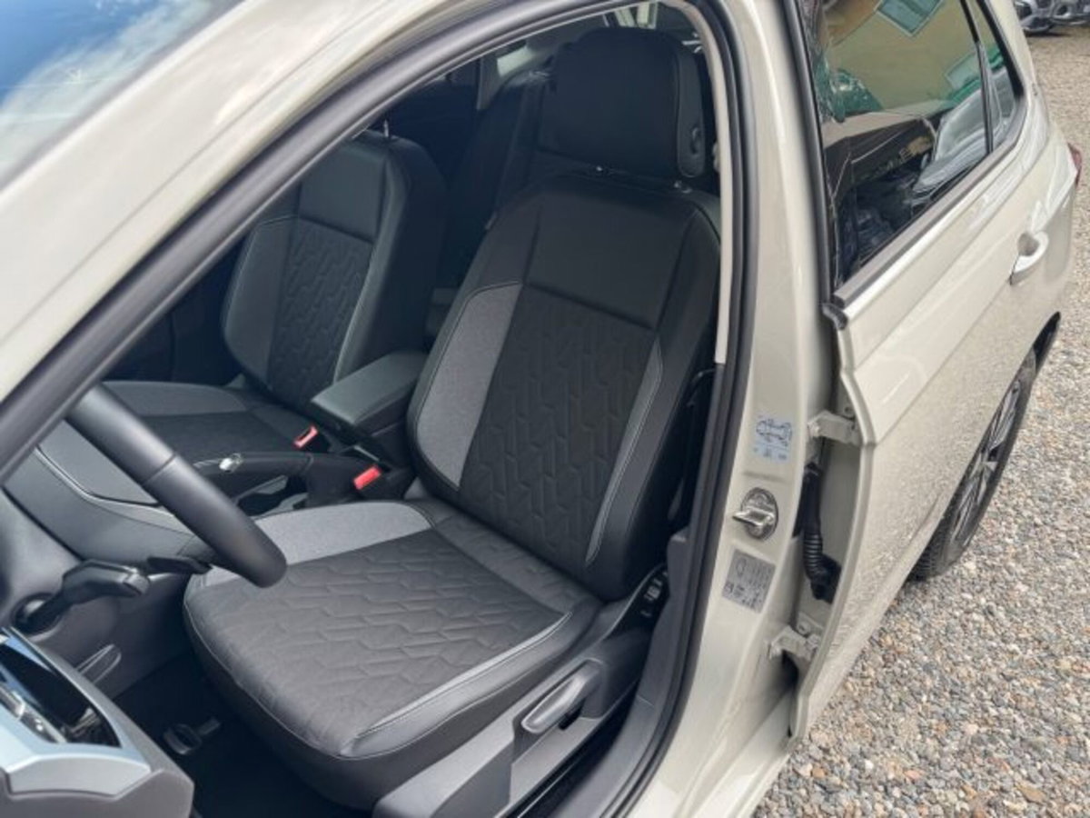 Volkswagen Polo 1.0 tsi Edition 95cv dsg (9)