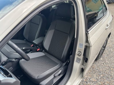 Volkswagen Polo 1.0 tsi Edition 95cv dsg (9)