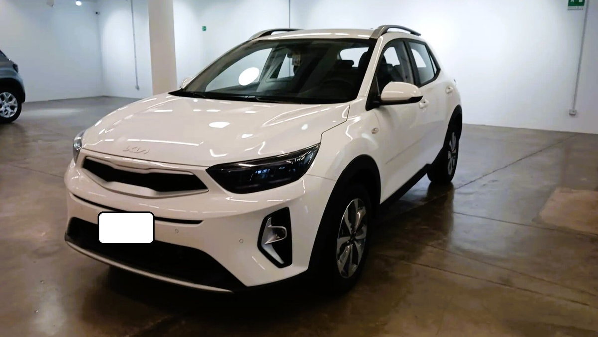 Kia Stonic 1.0 t-gdi mhev Urban 100cv mt (3)