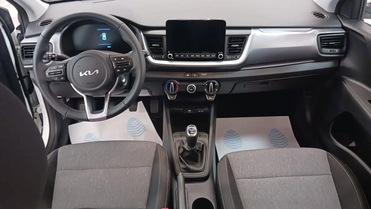 Kia Stonic 1.0 t-gdi mhev Urban 100cv mt (6)