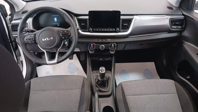 Kia Stonic 1.0 t-gdi mhev Urban 100cv mt (6)