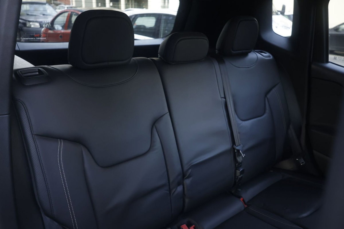 Jeep Renegade 2.0 Mjt 140CV 4WD Active Drive Limited (14)