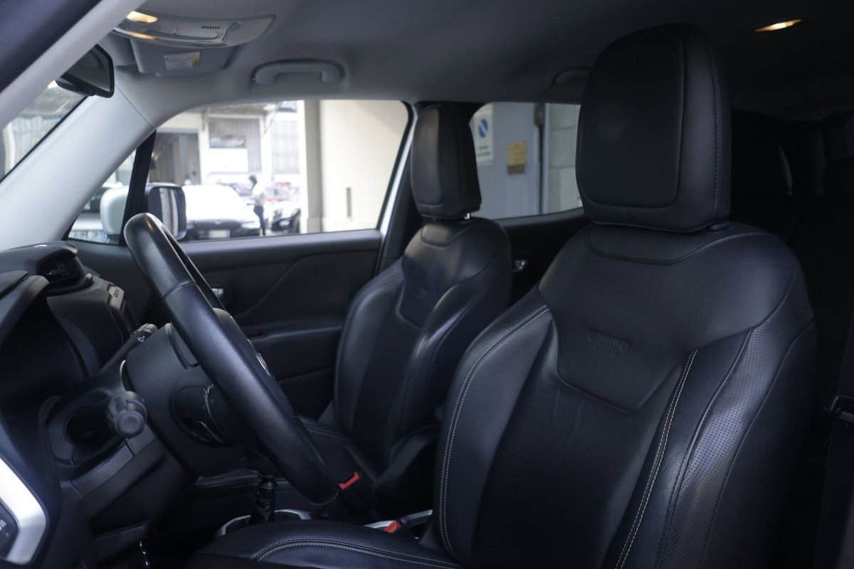 Jeep Renegade 2.0 Mjt 140CV 4WD Active Drive Limited (17)