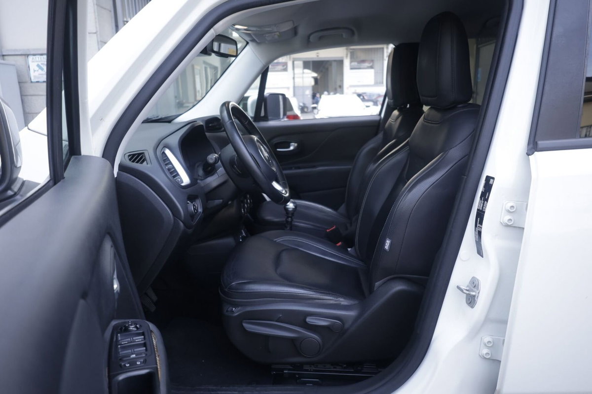 Jeep Renegade 2.0 Mjt 140CV 4WD Active Drive Limited (18)