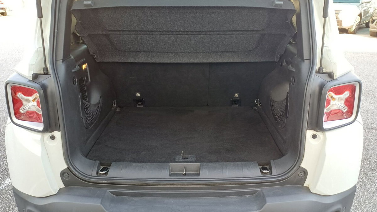 Jeep Renegade 1.4 MultiAir Limited (8)